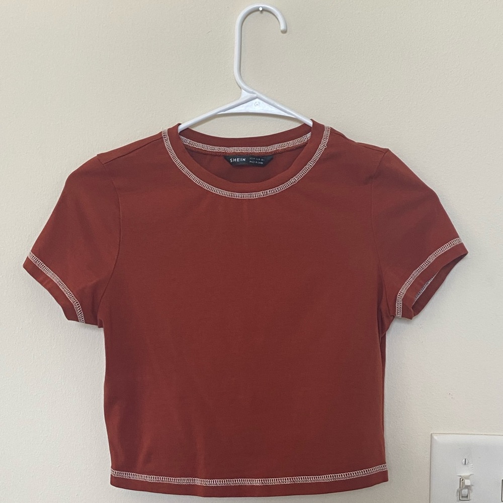 Stitch Trim Crop Tee